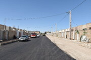 عملیات آسفالت ریزی خیابان های فاز اول خانه های یک طبقه جایگزین مسکن مهر ناایمن سمنان