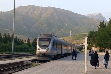 قطار مسافری