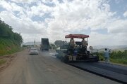 ببینید| شروع عملیات روکش آسفالت مسیر جوانرود ـ ثلاث باباجانی(حد فاصل کانی گوهر)