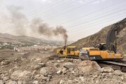 ببینید|ادامه عملیات احداث کنار گذر پل B1 توسط اداره کل راهداری و حمل و نقل جاده‌ای استان البرز