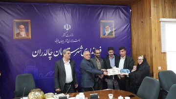 مراسم اعطای زمین به خانواده‌های خوش جمعیت چالدران