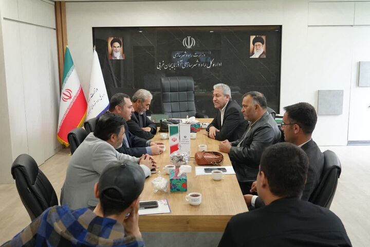 دیدار مسئولان و اعضای بسیج رسانه آذربایجان‌غربی با پیمان آرامون مدیرکل و رییس شورای هماهنگی راه و شهرسازی استان