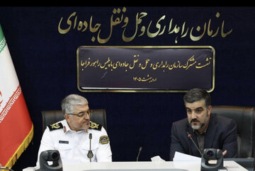 دکتر اکبری نشست