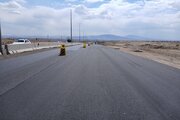 ببینید | عملیات روکش آسفالت محور کیانمهر ماهدشت حدفاصل فرودگاه پیام تا شهرک پیام