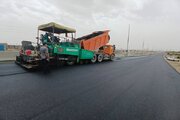 ببینید | عملیات روکش آسفالت محور کیانمهر ماهدشت حدفاصل فرودگاه پیام تا شهرک پیام