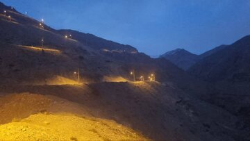 افزایش ایمنی جاده های استان تهران با اجرا و اصلاح 385 کیلومتر شبکه روشنایی