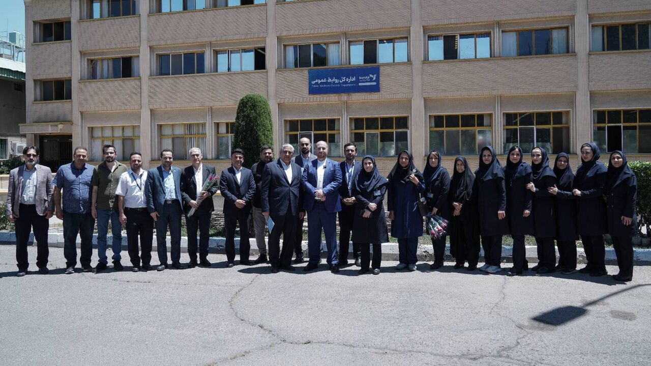 تقدیر مرکز ارتباطات و اطلاع رسانی وزارت راه و شهرسازی از عملکرد روابط عمومی «هما»