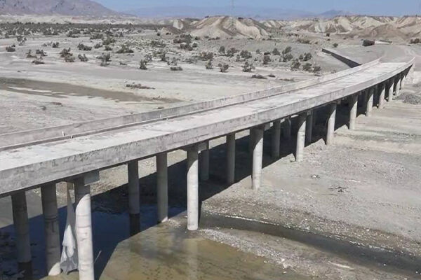 احداث پل
