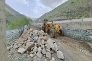 ببینید|عملیات زیرسازی محور روستایی لانیز جهت اجرای عملیات آسفالت  محور کرج  کندوان