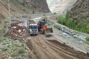ببینید|عملیات زیرسازی محور روستایی لانیز جهت اجرای عملیات آسفالت  محور کرج  کندوان