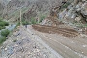ببینید|عملیات زیرسازی محور روستایی لانیز جهت اجرای عملیات آسفالت  محور کرج  کندوان