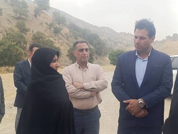بازدید نماینده استان ایلام در مجلس شورای اسلامی از محور ملکشاهی.jpg