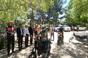 ببینید|همایش ارتقای ایمنی راکبین موتورسوار و اهدای کلاه ایمنی به موتورسواران در روستای قاسم آباد از توابع شهرستان ساوجبلاغ
