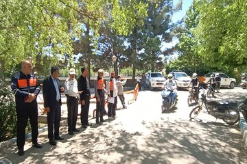 ببینید|همایش ارتقای ایمنی راکبین موتورسوار و اهدای کلاه ایمنی به موتورسواران در روستای قاسم آباد از توابع شهرستان ساوجبلاغ