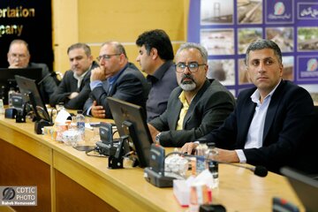 ببینید | نشست بررسی امکان آغاز عملیات اجرایی آزادراه اردکان–مهریز به ریاست معاون ساخت و توسعه آزادراه‌ها