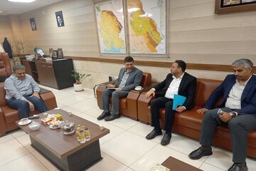 ببینید| نشست مشترک مدیرکل راه و شهرسازی خوزستان و نماینده مردم اهواز، باوی، کارون و حمیدیه با هدف گره گشایی از مشکلات شهروندان