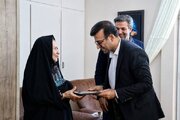 ببینید|دیدار مدیرکل راهداری و حمل‌ونقل جاده‌ای استان البرز با خانواده شهدای والامقام