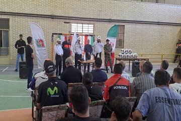 ببینید|برگزاری همایش ارتقای ایمنی راکبین موتورسوار در روستای آدران