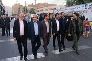 ببینید|موکب اداره کل راهداری و حمل و نقل جاده‌ای استان البرز در مسیر جشن ١٠کیلومتری عید سعید غدیرخم در کرج