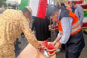 ببینید|موکب اداره کل راهداری و حمل و نقل جاده‌ای استان البرز در مسیر جشن ١٠کیلومتری عید سعید غدیرخم در کرج