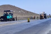 ببينيد | ارتقاي كيفي رويه آسفالتي محور اصفهان - نايين