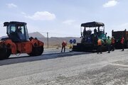 ببينيد | ارتقاي كيفي رويه آسفالتي محور اصفهان - نايين