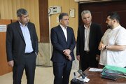 ببینید| بازدید سرزده مدیرکل راه و شهرسازی خوزستان از محل اجرای طرح ساماندهی و آرشیو الکترونیکی اسناد در خوزستان
