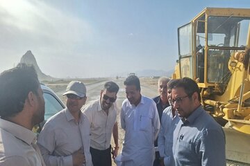 ببینید| بازدید مدیر کل راه و شهرسازی سیستان و بلوچستان از عملیات ساخت بزرگراه خاش- سراوان