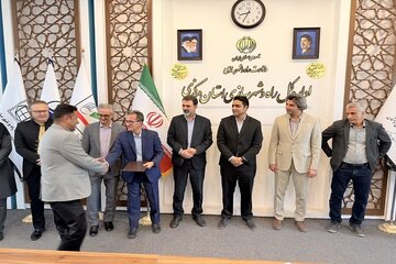 جلسه اعطای اعتبارنامه اعضای جدید هیئت‌مدیره سازمان نظام کاردانی ساختمان استان مرکزی