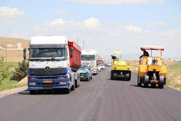 ۱۵ کارگاه بهسازی آسفالت در همدان فعال است / ۱۰۷ کیلومتر روکش آسفالت اجرا شد