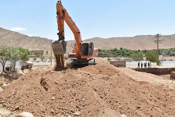 ببینید | احیای پروژه تقاطع غیرهمسطح بیمارستان مهدیشهر استان سمنان