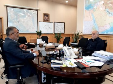 ببینید | دیدار مدیرعامل شرکت ساخت و توسعه زیربناهای حمل‌ونقل کشور با هاشم خنفری پورجعفری، نماینده مردم شادگان در مجلس شورای اسلامی