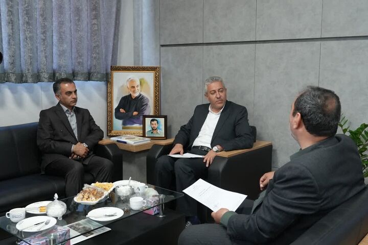دیدار مدیرکل بنیاد شهید و امور ایثارگران آذربایجان غربی