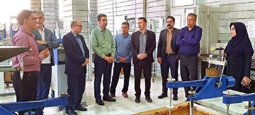 رئیس مرکز امور مجامع و نظارت بر قراردادهای وزارت راه و شهرسازی و سایر اعضای مجمع شرکت از فعالیت‌های ادارات استانی و شعب شرکت آزمایشگاه فنی و مکانیک خاک در استان لرستان