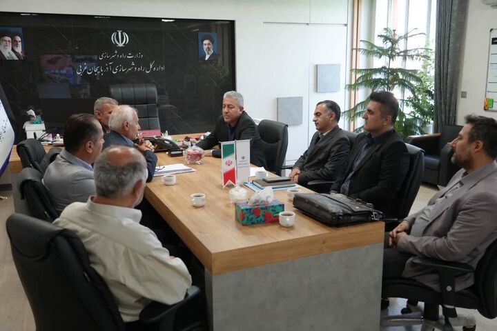 جلسه بررسی مسائل تعاونی مسکن شهرستان بوکان
