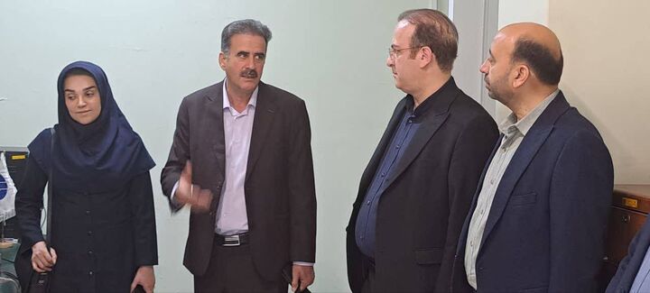 رئیس مرکز امور مجامع و نظارت بر قراردادهای وزارت راه و شهرسازی و سایر اعضای مجمع شرکت از فعالیت‌های ادارات استانی و شعب شرکت آزمایشگاه فنی و مکانیک خاک در استان لرستان