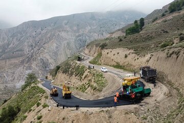 آغاز عملیات بهسازی محور نشل–اندوار شهرستان آمل