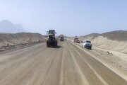 ببینید| جهاد سازندگی در میدان عمل، ساخت بزرگراه خاش- سراوان در دوران جنگ