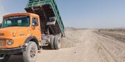 ببینید| جهاد سازندگی در میدان عمل، ساخت بزرگراه خاش- سراوان در دوران جنگ
