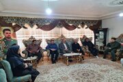 گزارش تصویری //تجلیل از مقام شامخ شهدا در دیدار مدیرکل راهداری و حمل‌ونقل جاده‌ای آذربایجان غربی با خانواده‌های معظم شهدای جنگ رمضان