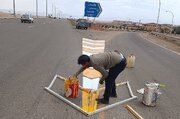 ببینید | ادامه اجرای عملیات آشکارسازی دماغه‌های آزادراهی در حوزه راه‌های شهرستان تاکستان