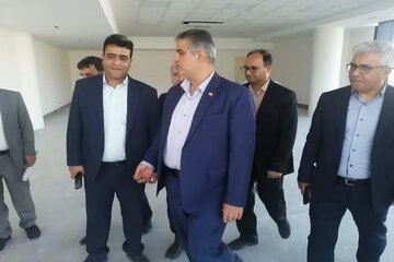 ویدیو|بازدید استاندار مرکزی از کتابخانه شهر اراک