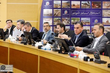 ببینید | نشست بررسی ارزیابی عملکرد شرکت ساخت و توسعه با حضور معاون وزیر راه و شهرسازی