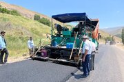 ببینید|آغاز عملیات روکش آسفالت محورهای روستایی شهرستان طالفان _محور روستایی جوستان به شهرک