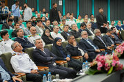 ببینید | آیین آغاز شماره گذاری خودرو (حمل و نقل عمومی) و رونمایی از پلاک منطقه آزاد شرکت شهر فرودگاهی امام خمینی (ره)