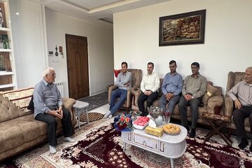 تجلیل از ایثارگر معزز پیشکسوت بازنشسته راه و شهرسازی استان بوشهر