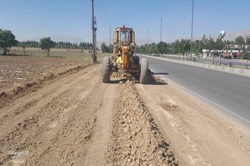 پاکسازی ۲۵۰ کیلومتر از شانه راه‌های شهرستان بروجرد