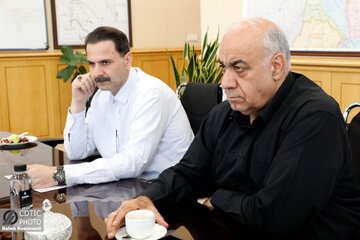ببینید | نشست مدیرعامل شرکت ساخت و توسعه زیربناهای حمل‌ونقل کشور با نماینده مردم ایلام، ایوان، شیروان، چرداول، ملکشاهی و مهران در مجلس شورای اسلامی