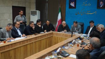نشست معاون وزیر راه و شهرسازی با مجمع نمایندگان و استاندار کرمان