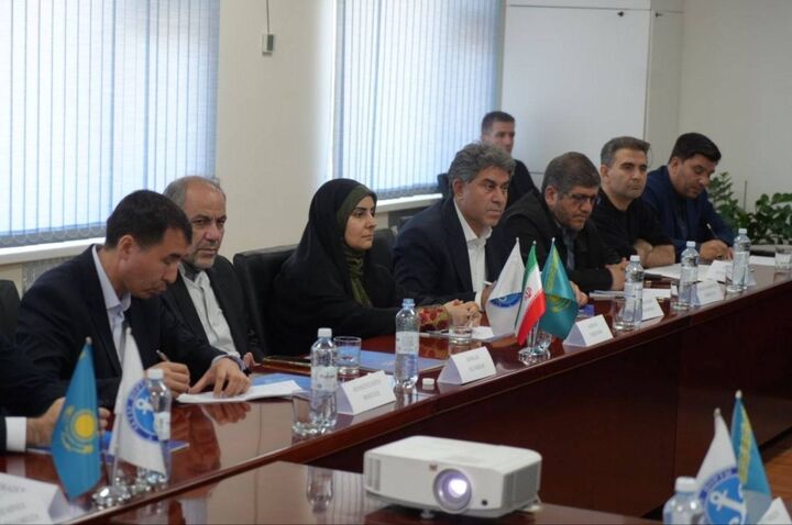 وزیر راه و شهرسازی از بنادر آکتائو و کوریک قزاقستان بازدید کرد